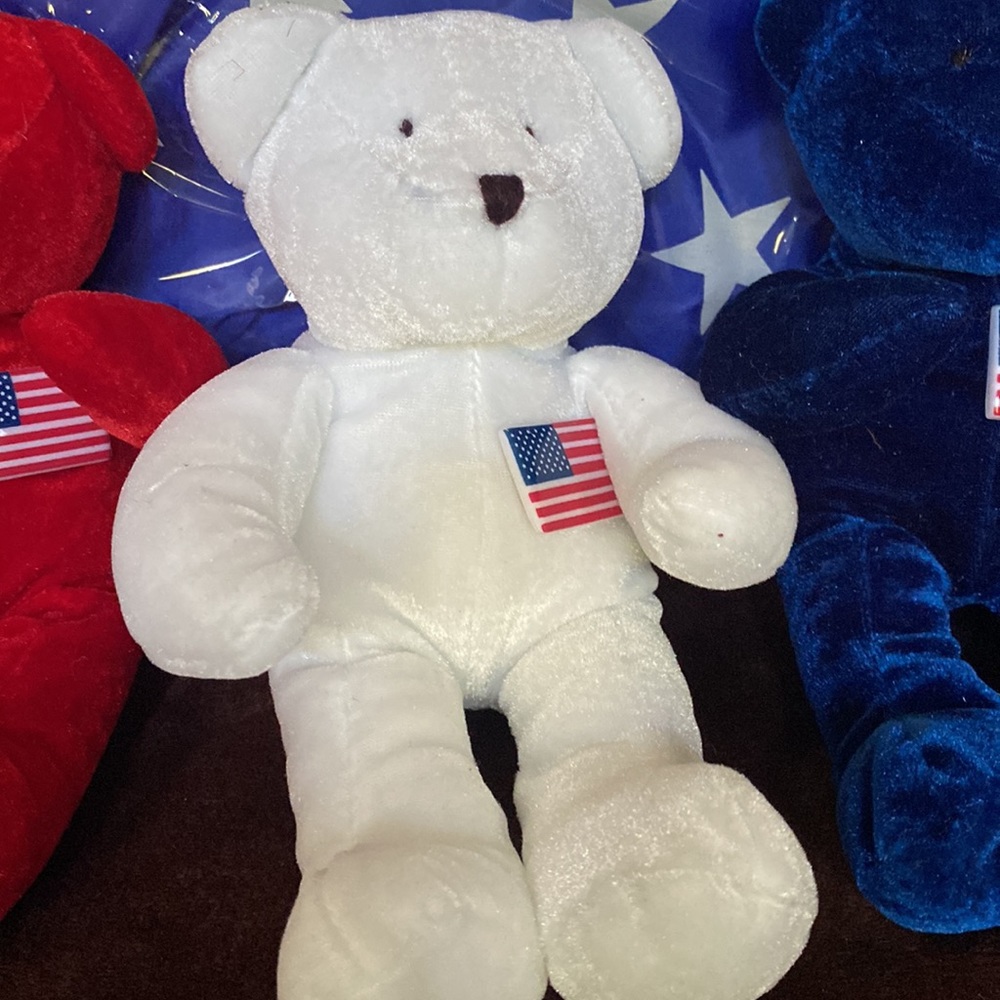 NWOT Set of three Benich International patriotic bears - Picture 3 of 5